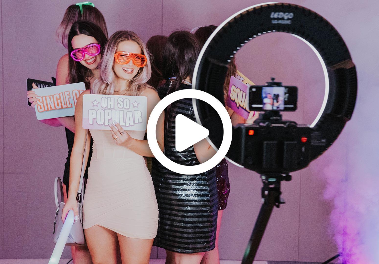 video of a 360 photo booth in action