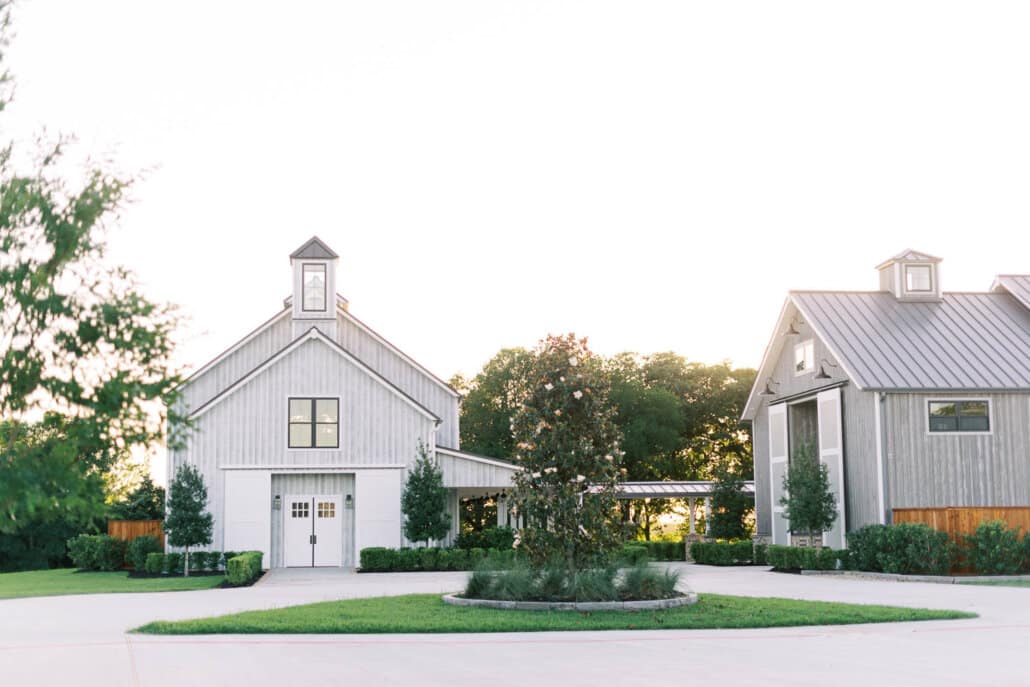 the outside of the Arrowhead Hill Wedding and Events Venue at sunset